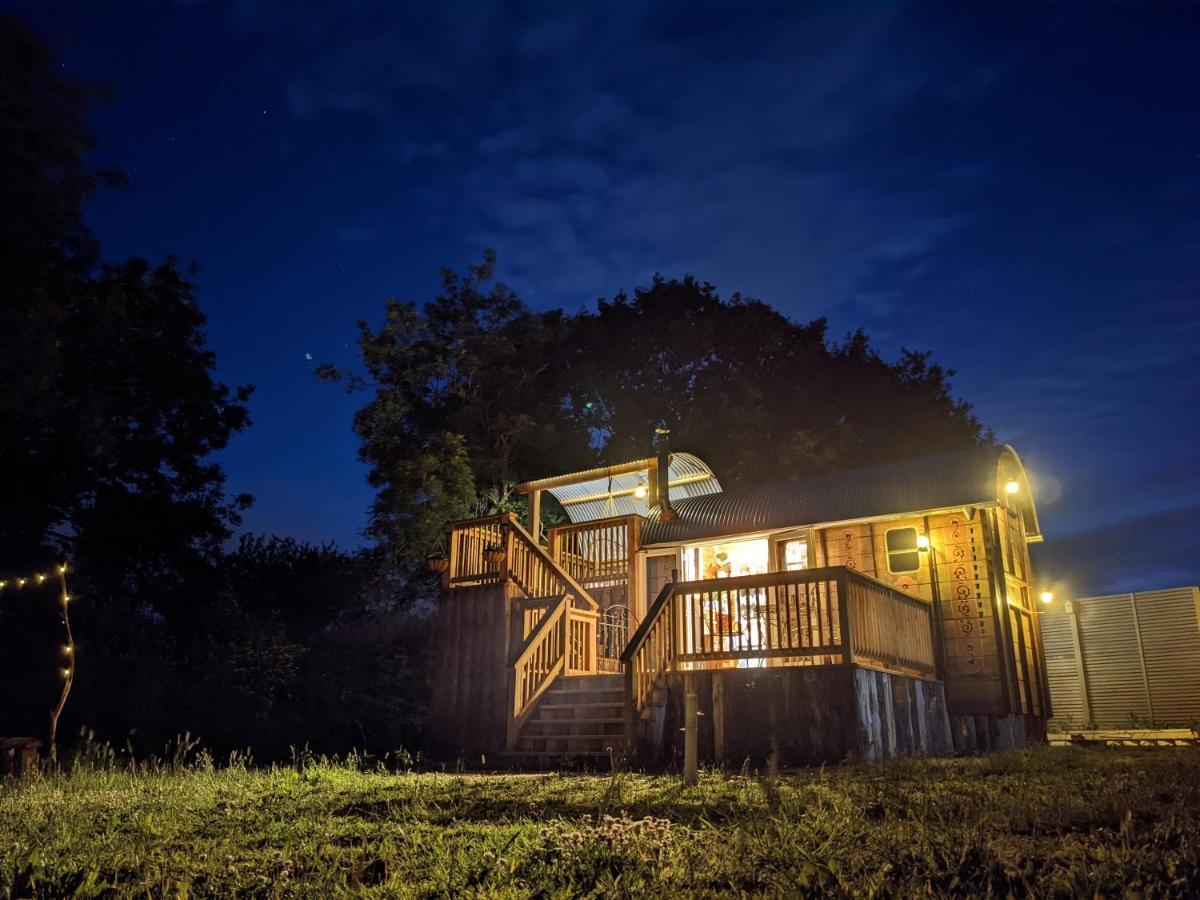 Get Away Hide Away Villa Dereham Eksteriør bilde