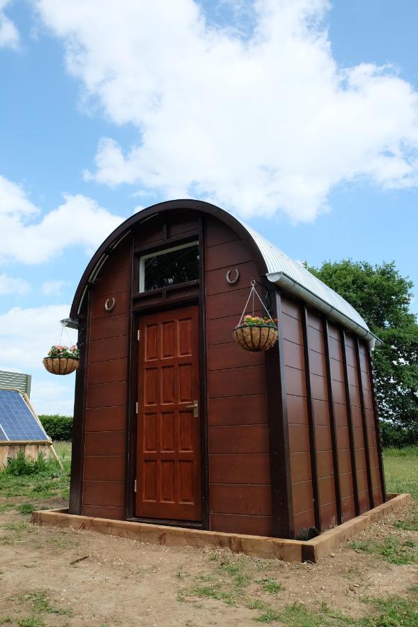 Get Away Hide Away Villa Dereham Eksteriør bilde